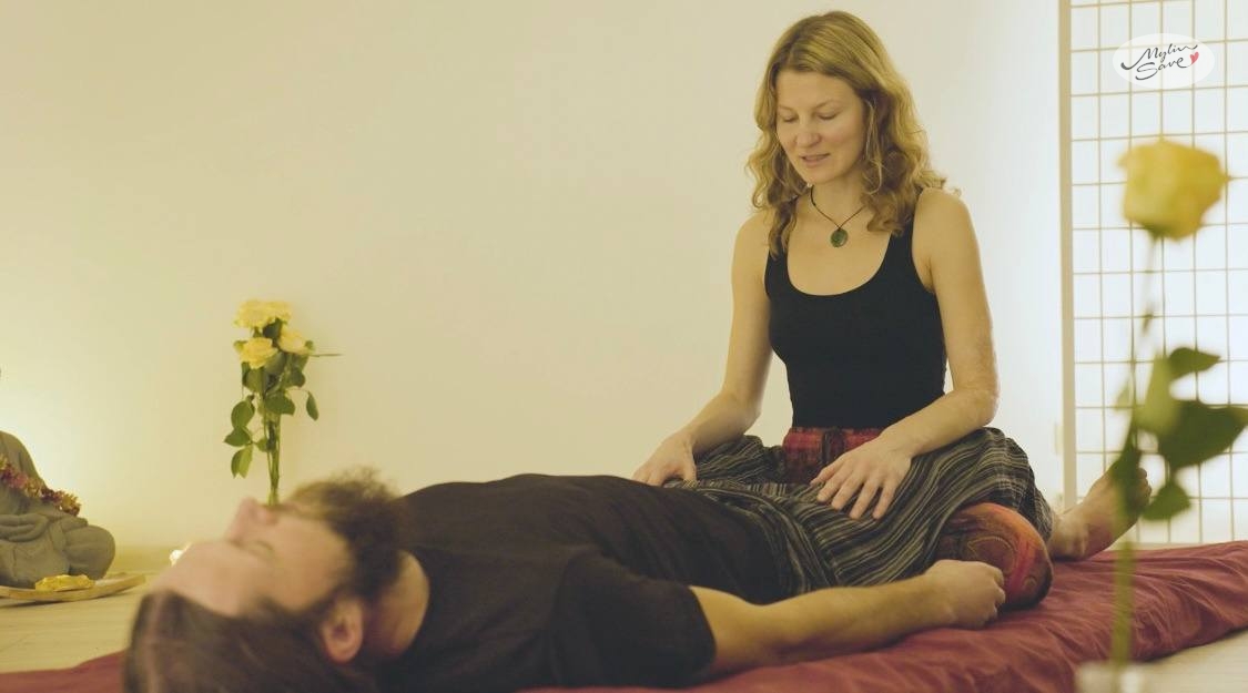 Lakshmi Ananda tantrinis energijos balansavimo masažas. Individuali sesija.